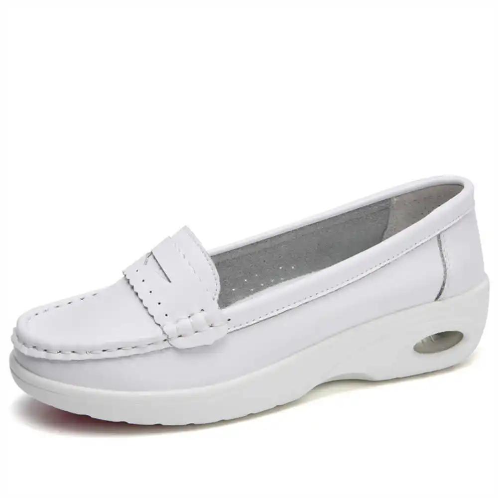 Thick Sole Slipon White Traine - Women'S Formal Wear Canada recension och pris